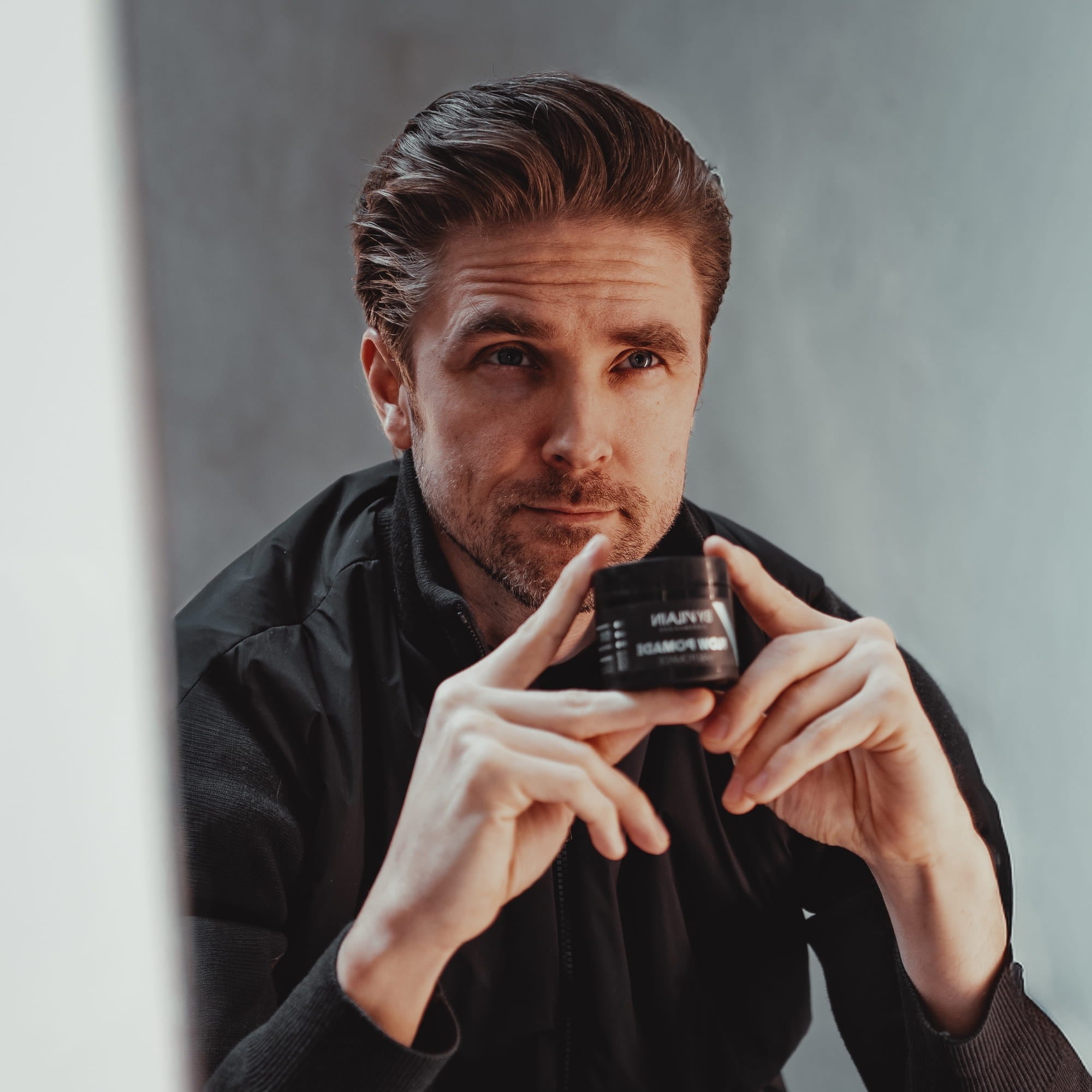 By Vilain Flow Pomade (Ships 03.27)